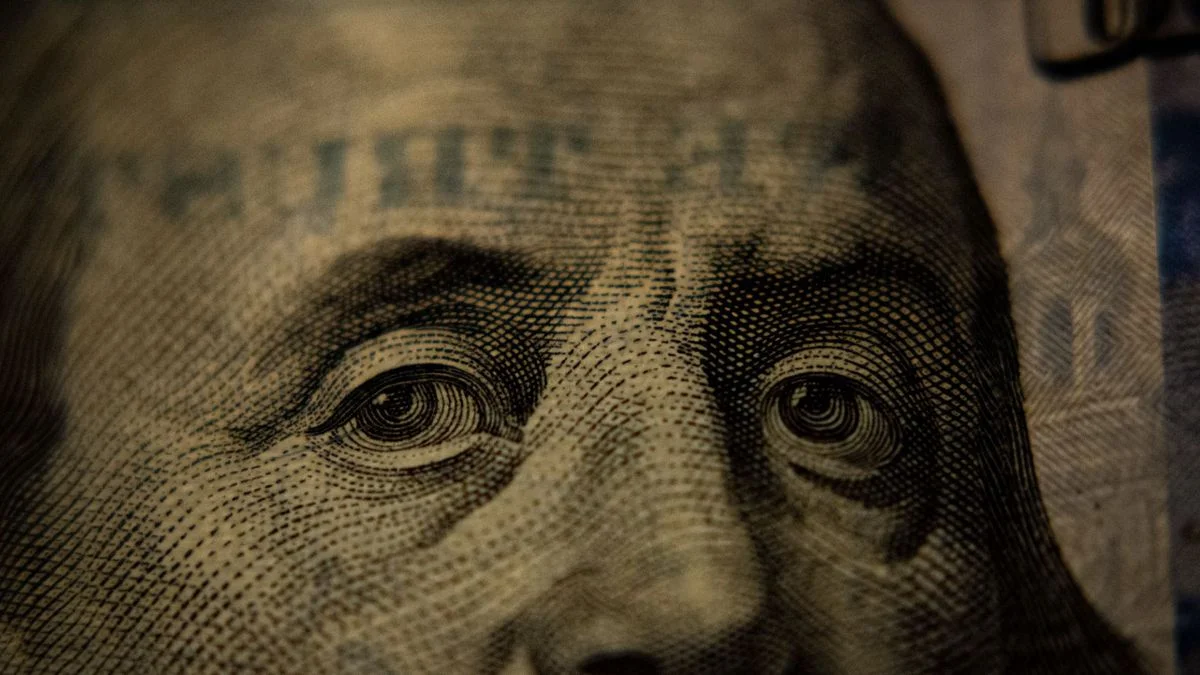Does Citadel pay an average of $1.2m to all who work there?