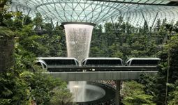 The senior Singapore banking job that needs fresh expat talent