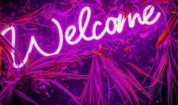welcome in pink 