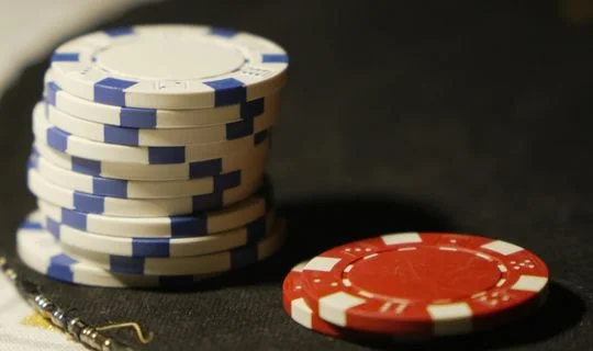 Quants are earning $1m+ on Kalshi. Trading firms have to pay double or nothing to hire them.