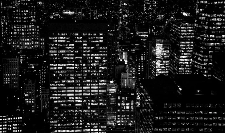How junior bankers working 100-hour weeks can be happy