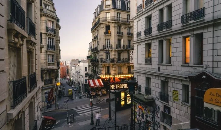 UBS signals post-Brexit commitment to Paris, but still no new jobs