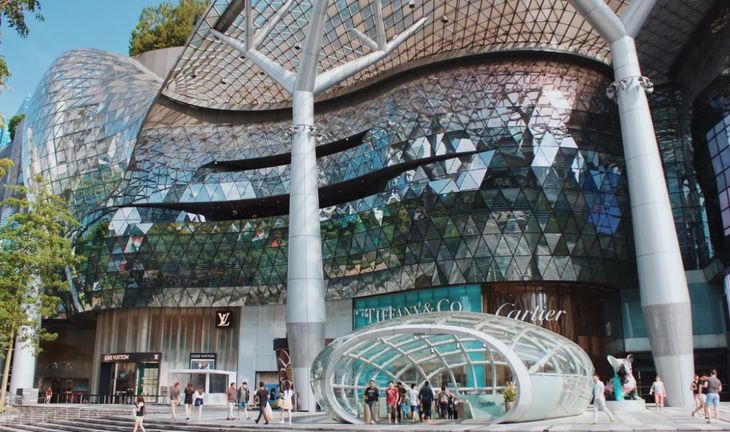 Battle for SG banking talent spreads to Orchard Road