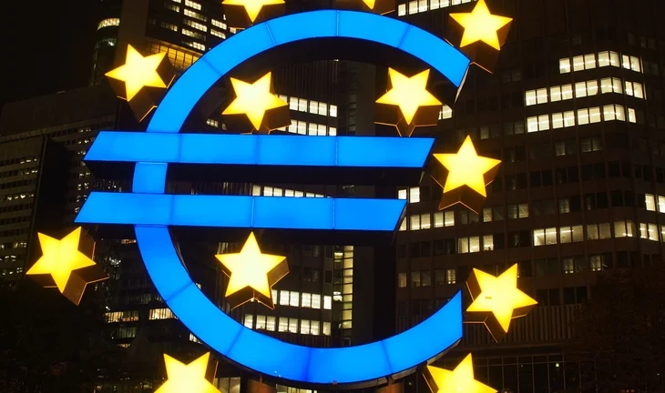 a euro sign in some stars