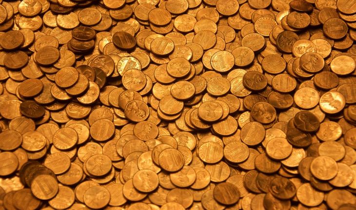 Bankers earn more than traders (on average)
