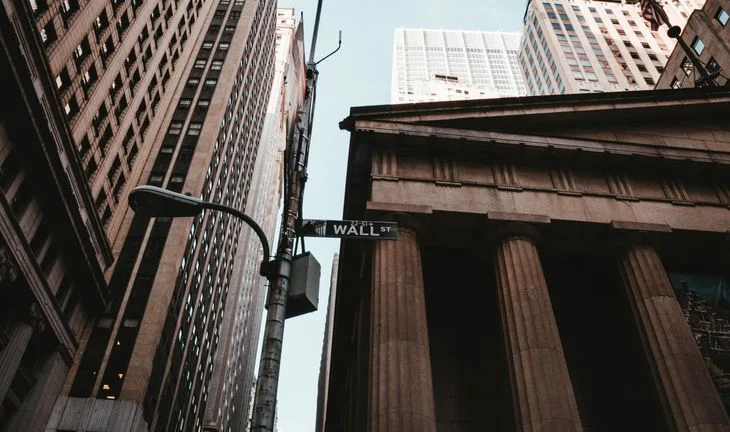 Investment banking salaries and bonuses on Wall Street