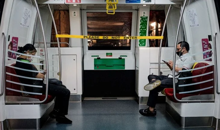 Singapore expats irate at maskless recruiter Benjamin Glynn