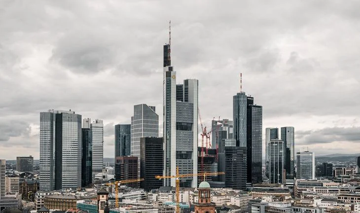 Goldman Sachs keeps hiring executive directors in Frankfurt